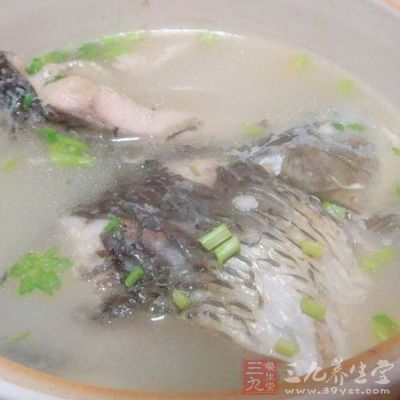 红枣黑豆炖鲤鱼的制作方法