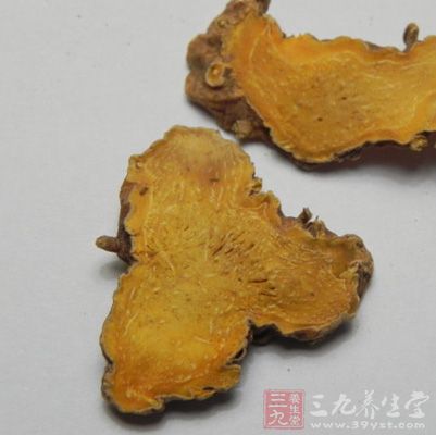 干燥根茎呈不规则的结节状，长约3～10厘米，直径约1～2厘米