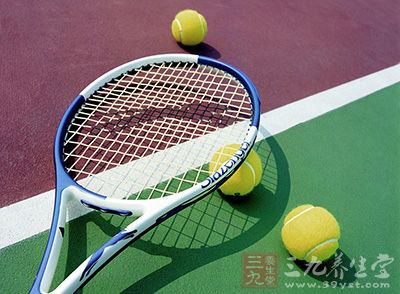 网球(tennis)是一项优美而激烈的运动