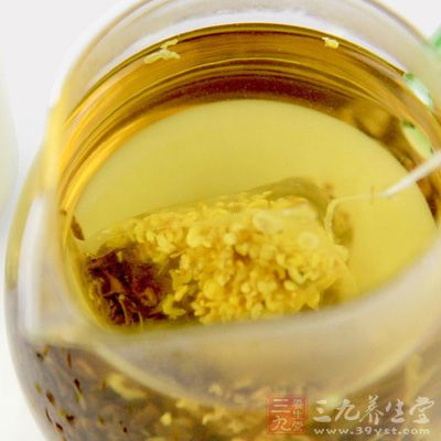 将桂花茶拿来漱口或饮用