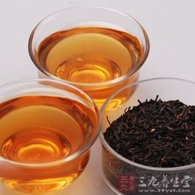 泡新茶一杯飲用