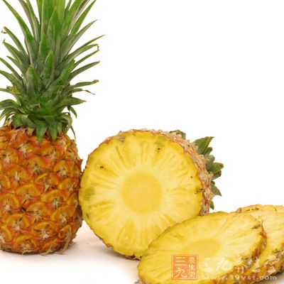新鲜的菠萝含有丰富的菠萝蛋白酶和铬