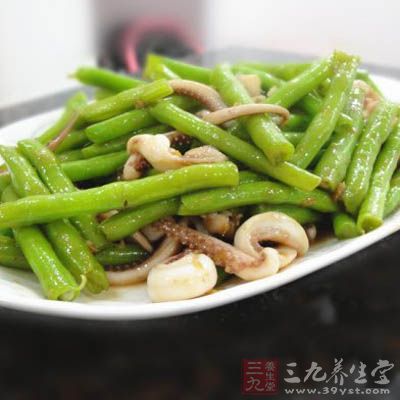 豆角炒鲜鱿