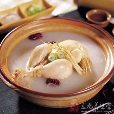 養(yǎng)胃食譜5、柚子肉鮮雞湯