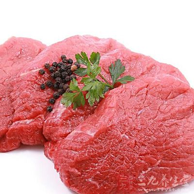 牛肉富含肌氨酸牛肉中的肌氨酸含量比任何其它食品都高，這使它對增長肌肉、增強力量特別有效