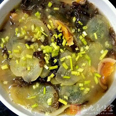 清熱利顏：紫菜黃瓜湯