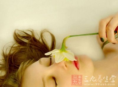 <em>女人腰酸腿软</em>竟是因为它