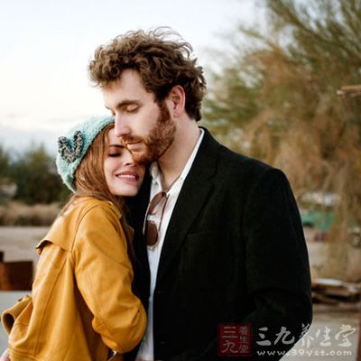 女人什么时候会主动投怀送抱(3)