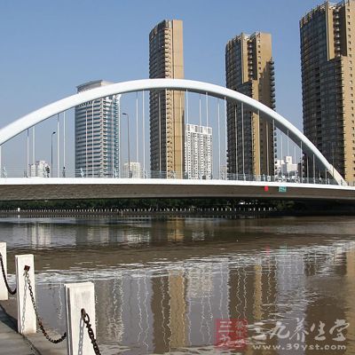 杭州湾跨海大桥建成