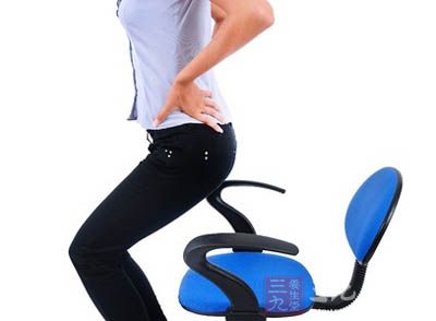 专家称久坐超重可导致青少年腰椎疾病