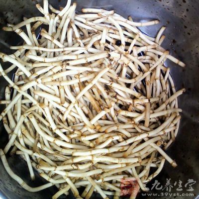 魚腥草能促進(jìn)血液循環(huán)