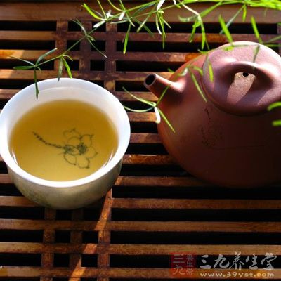 枸杞參茶當水喝