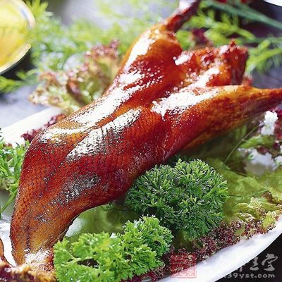 吃海鲜不能喝啤酒_凤姐吃海鲜_喝中药不能吃海鲜(2)
