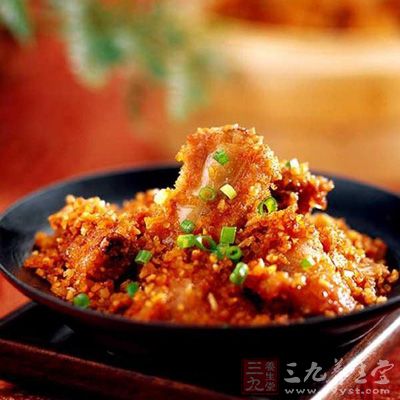 排骨洗净切小段备用