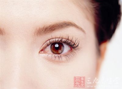眼睛是反应疾病的窗口,我们可以通过观察眼白的颜色变化来洞悉身体