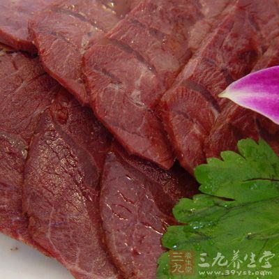 牛肉富含蛋白质，氨基酸组成比猪肉更接近人体需要