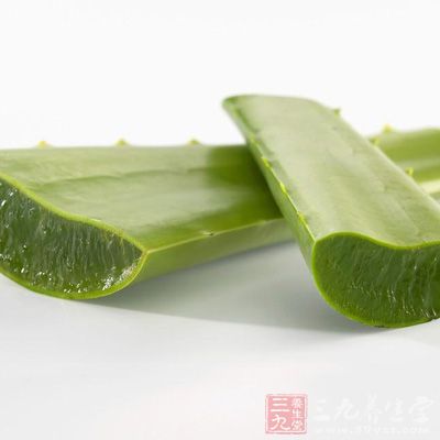 曬后美白修復小偏方第3招：蘆薈黃瓜