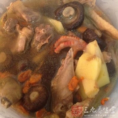 香菇煲乳鸽的做法