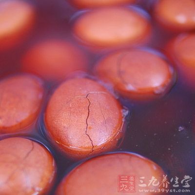 茶叶蛋经长时间煮，滚水和蒸锅水会产生有害重金属