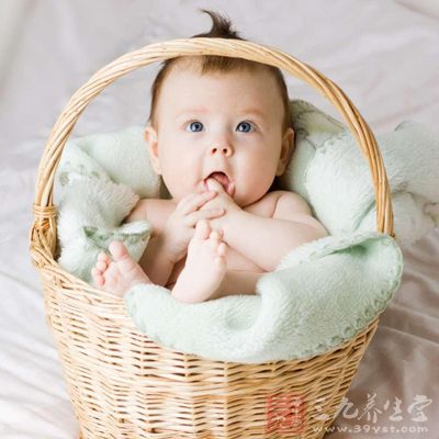 宝宝饮食大全 宝宝一周岁前饮食健康安排(2)
