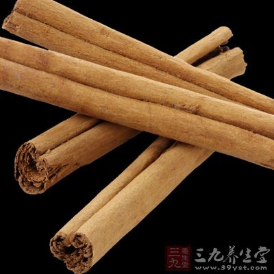 肉桂中含有的桂皮醛對(duì)小鼠有明顯的鎮(zhèn)靜作用