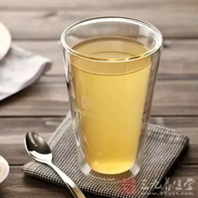 早上：蜜糖水一杯