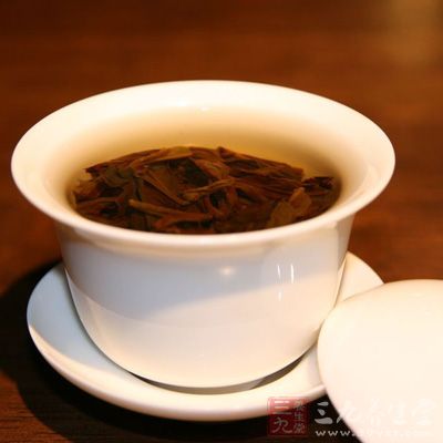 新普洱茶宜少喝，存放不足半个月的新茶更应忌喝