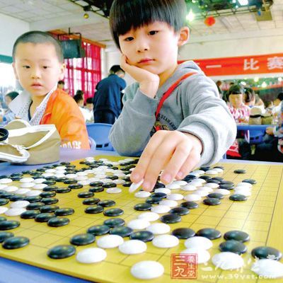 孩子学棋一段时间就应该让他参加比赛