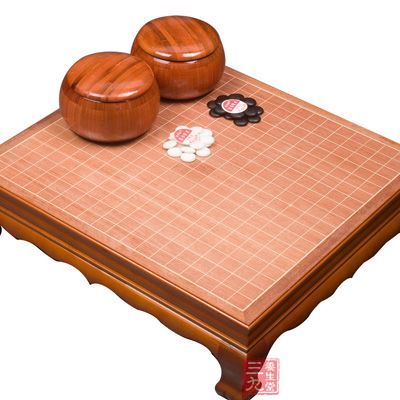 棋子直线紧邻的点上