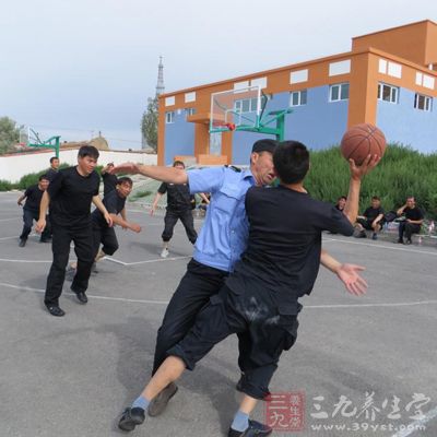 气胸怎么治疗 正确治疗气胸