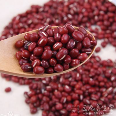 赤小豆是一种高蛋白，低脂肪的食物
