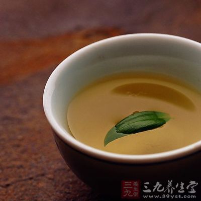 茶具有消除油腻，减脂和降脂的作用