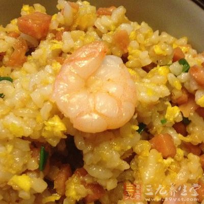 虾仁火腿炒饭的制作方法