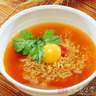 面便類食品中的卵磷脂、維生素和礦物質(zhì)等營(yíng)養(yǎng)元素含量都很低