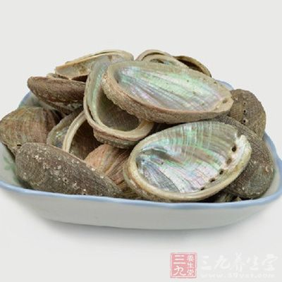 煅石決明、煅龍骨、煅牡蠣各30克