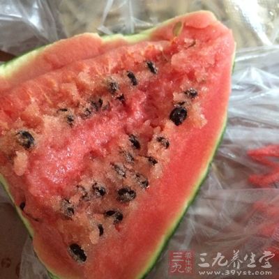 西瓜为什么不能隔夜食用