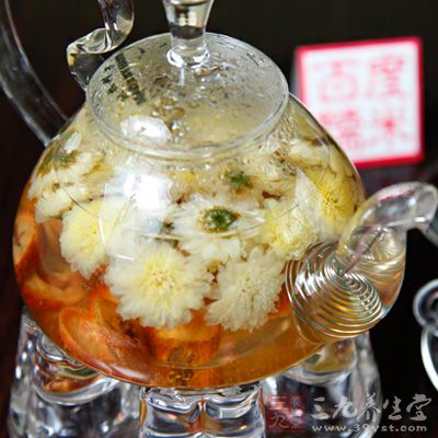 菊花山楂茶能化淤消脂，清涼降壓降壓、減肥輕身