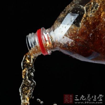 多喝水，少喝碳酸饮料