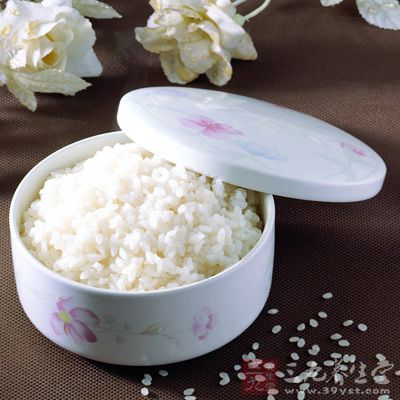 小窍门一：米饭搓黑头法