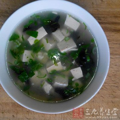 木耳豆腐湯