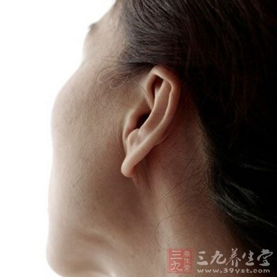按摩起来非常方便,有不错的降压效果   具体方法:降压沟位于耳廓背面