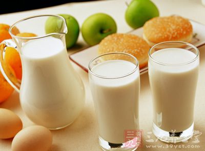 牛奶对于这些人是毒药--三九养生堂专家专栏