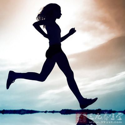 跑步减肥并是不是比赛跑步，所以没有必要跑那么快