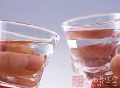 应忌酒、防止过劳及避免应用损肝药物