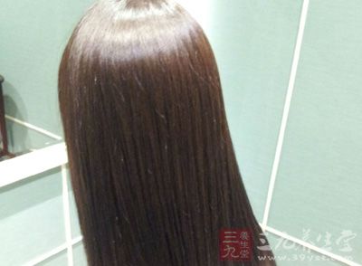头发密黑的人,代表着头相好,所以,这类人会有好的运势