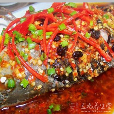 淡豆豉蒸鲫鱼：淡豆豉、鲫鱼、白糖