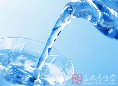 喝水能减肥吗 每天多喝水真的能减肥吗