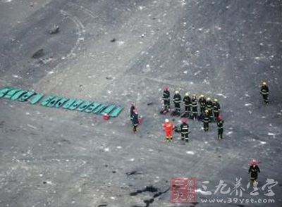 他的肺部全是黑色肿块 医生抢救消防员时说