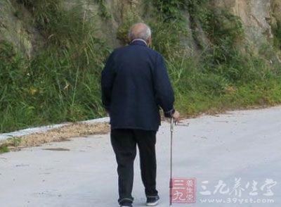 目前在中国，病毒性肝炎尤其是慢性乙型、丙型肝炎，是引起门静脉性肝硬化的主要因素。