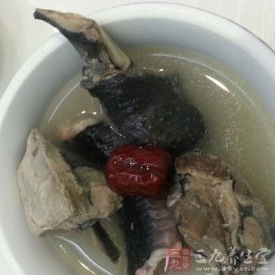 乌鸡肉汤